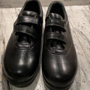 Natural Step Oxford Like Velcro runners????MT